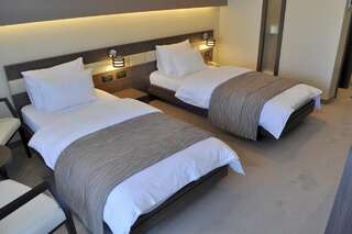 Отель Hotel Scapino Мамая Стандартный двухместный номер с 2 отдельными кроватями-2
